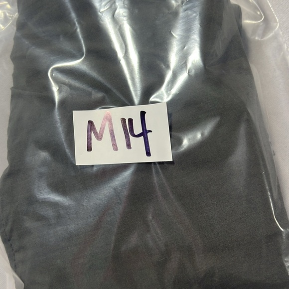 Men’s gap tech shorts size 30 - Picture 7 of 7